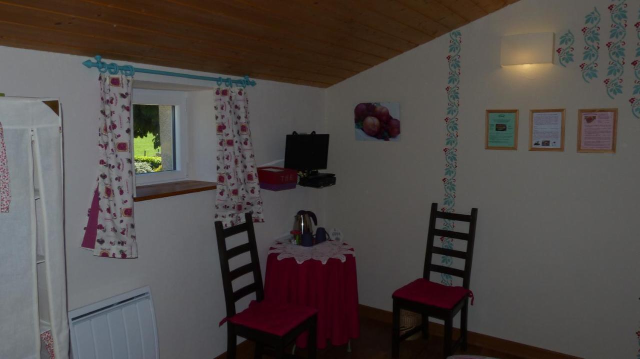 Chez Tiane Puy De Dome Bed & Breakfast Saint-Flour  ภายนอก รูปภาพ
