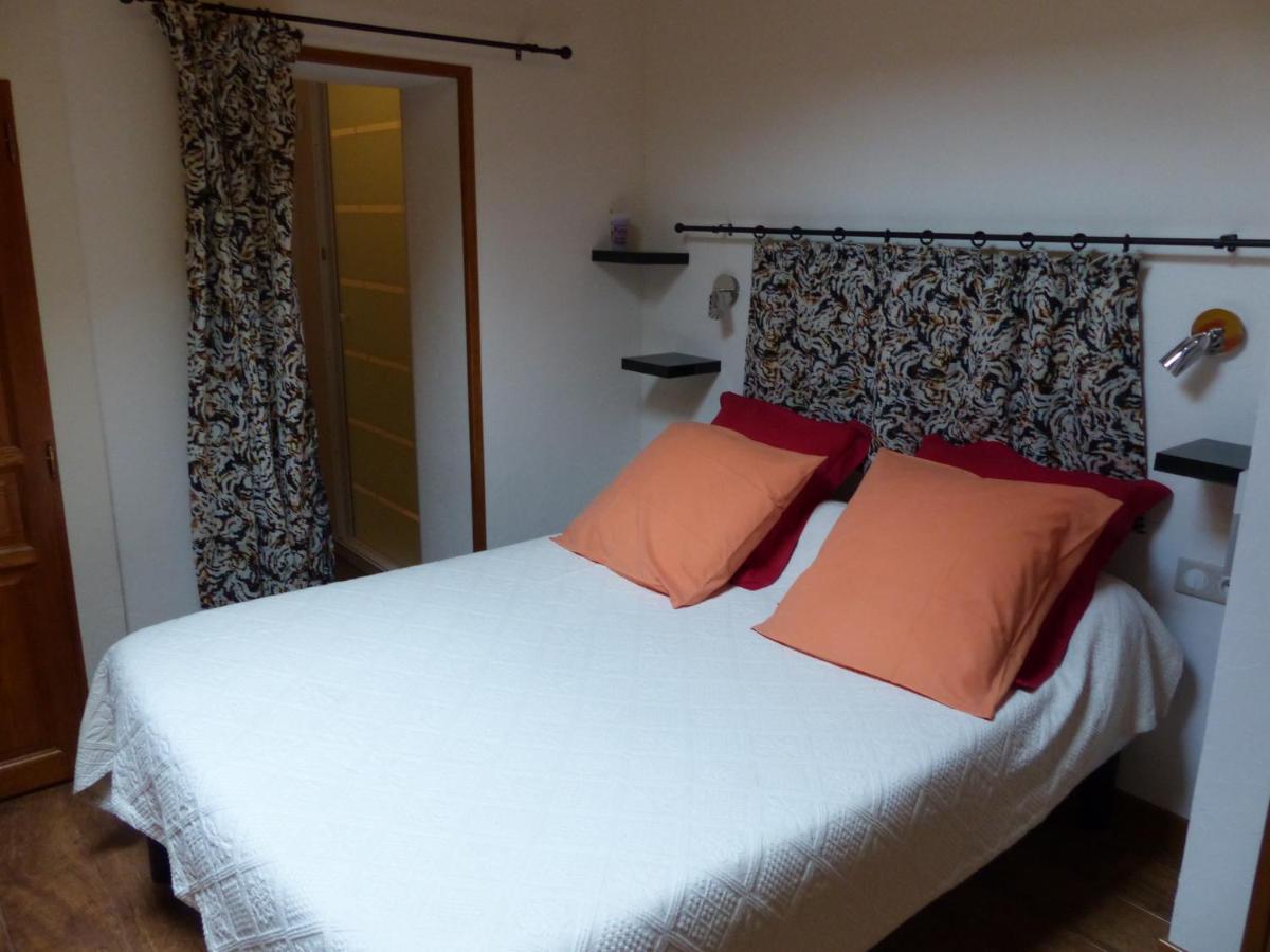 Chez Tiane Puy De Dome Bed & Breakfast Saint-Flour  ภายนอก รูปภาพ