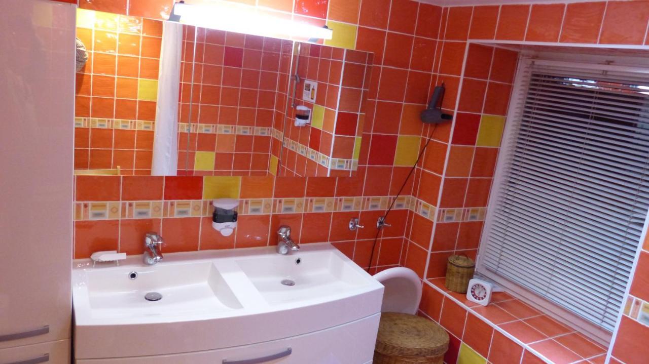 Chez Tiane Puy De Dome Bed & Breakfast Saint-Flour  ภายนอก รูปภาพ